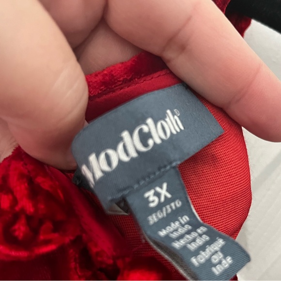 ModCloth 3X crushed velvet ruffle top - Picture 2 of 5